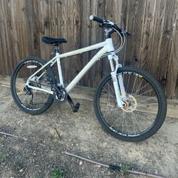 CANNONDALE 800$$