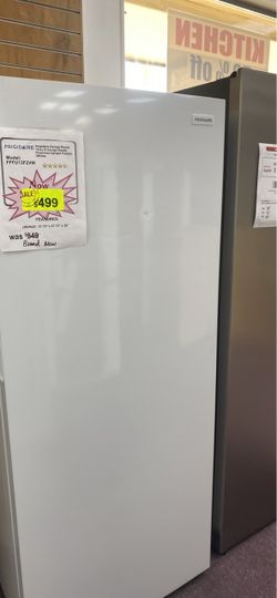 Frigidaire Garage Ready 13-cu Ft - Upright Freezer (white)