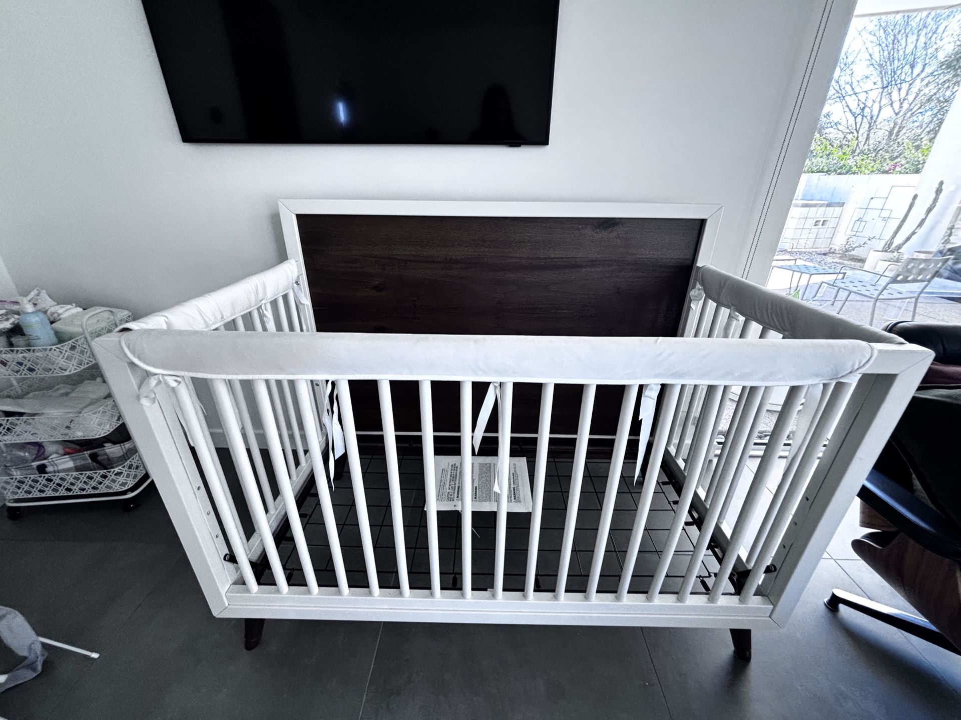 Babyletto mid century 4 in 1 baby crib