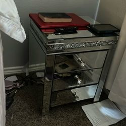 All Mirror Around Nightstand