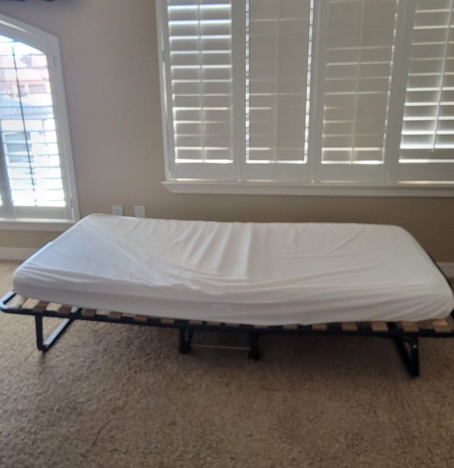 Twin Foldaway Guest Bed With Mattress