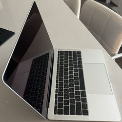 MacBook Pro 13.3 inch