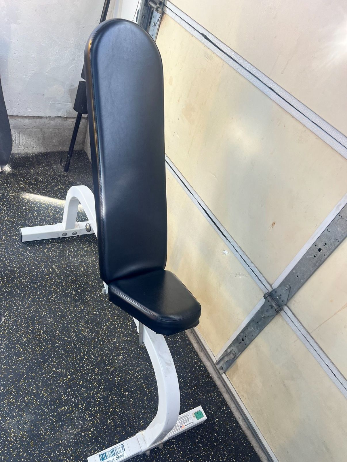 Weight adjustable bench
