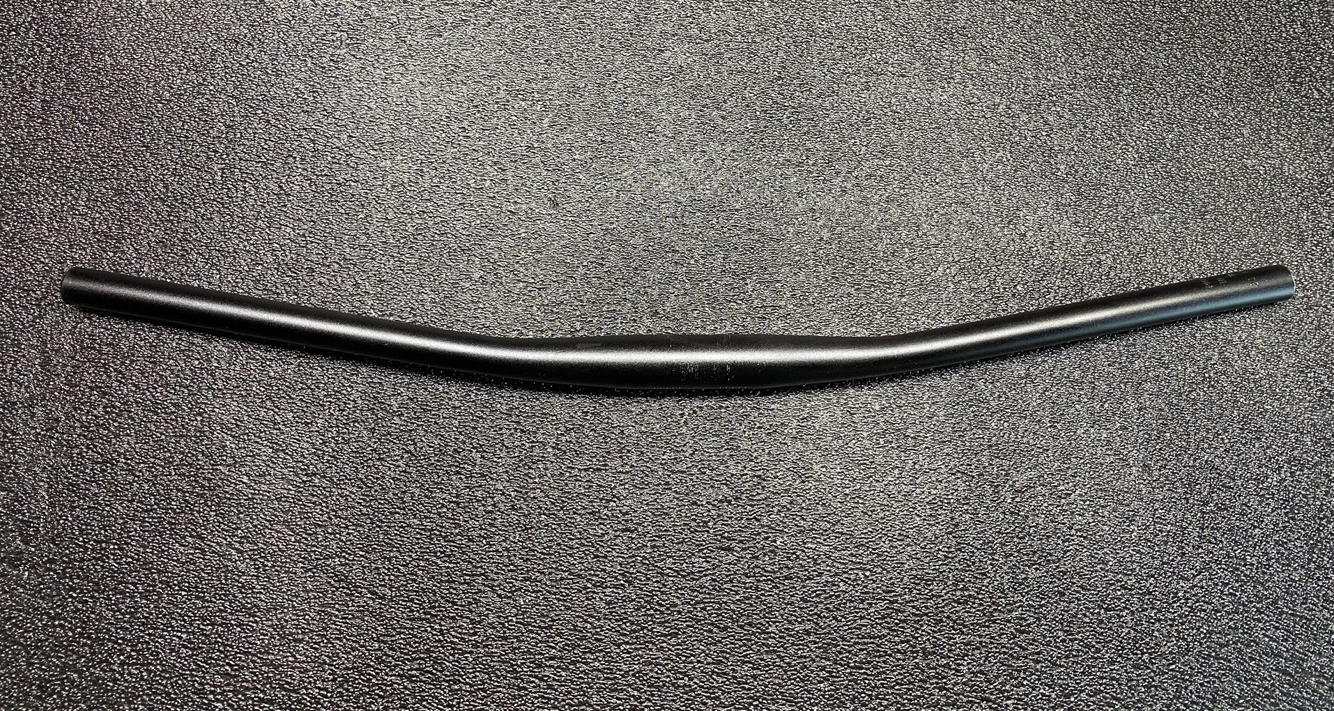 Bontrager Flat Handlebar 720mm Length x 31.8 Clamp