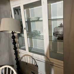 China Cabinet And Hutch