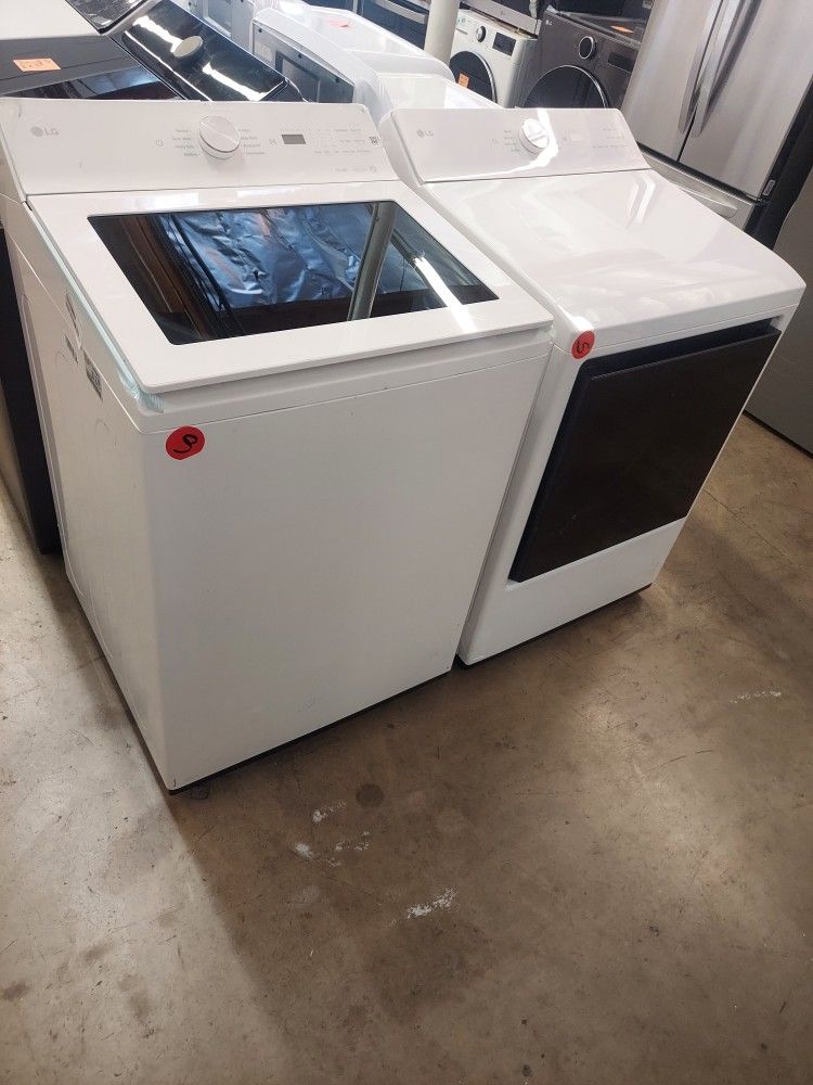 LG Washer/ Gas Dryer Set