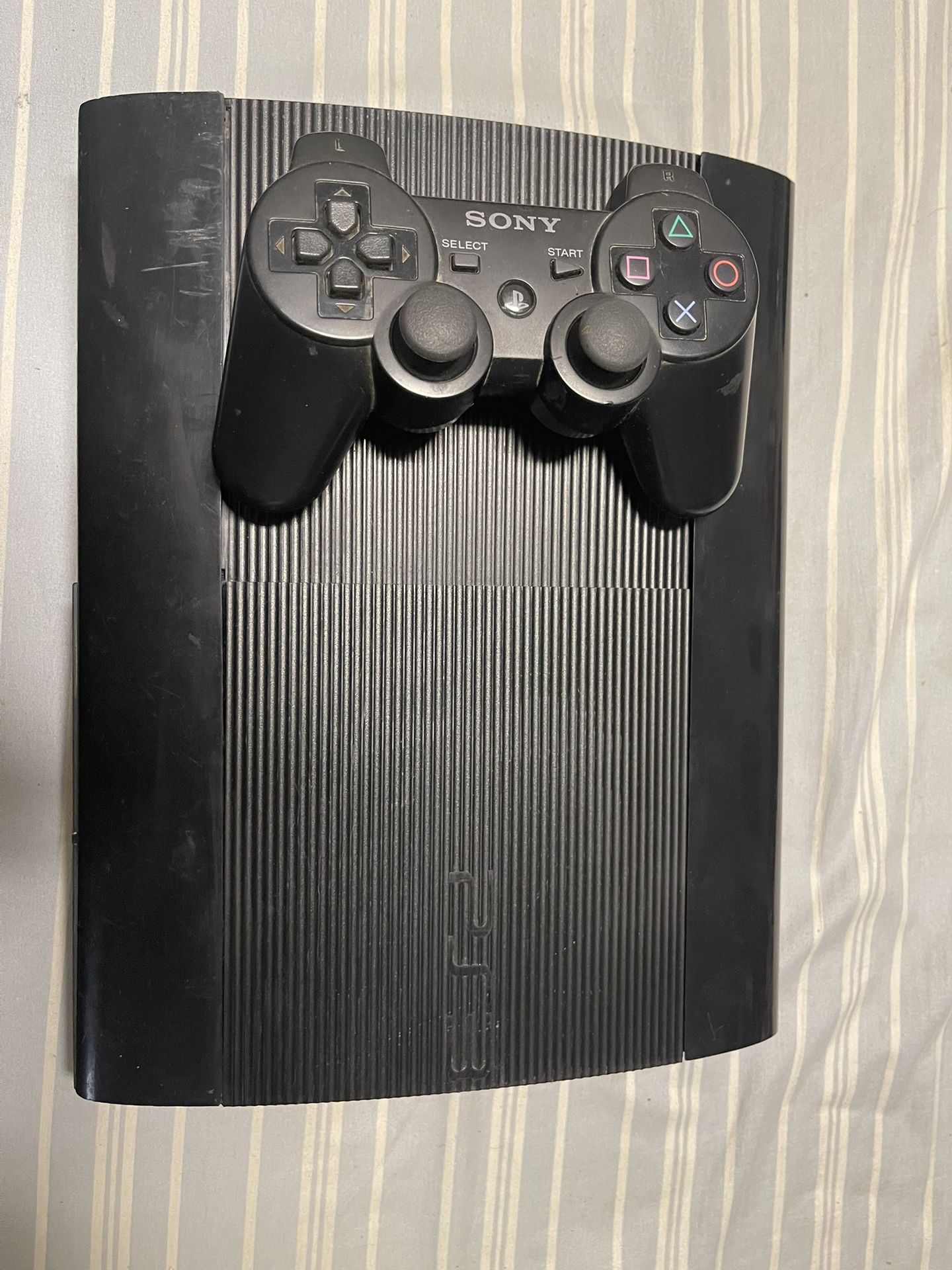 PS3 Super Slim 