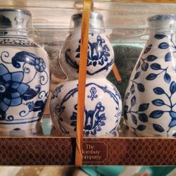 Blue & White Vase Set ( 3)