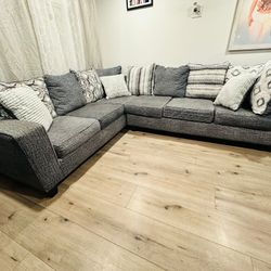 Sofa set in excellent condition