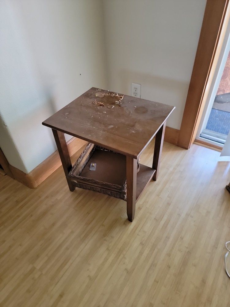 Lamp Table - Pick Up Only