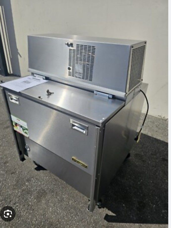 Traulsen Refrigerator Model #RMC34S6