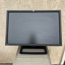 HP 28” Monitor