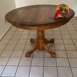 Round Table No Chairs