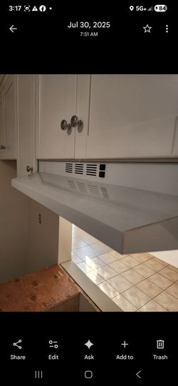Above stove exhaust fan/light, 30"
