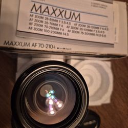 Minolta Maxxum AF 📷 Lenses 70-210/4, AF 100-200/4.5. 5000 Camara Body With AF 50 Lens and 1800 AF Flash. Vintage. Will Consider Reasonable Offers.