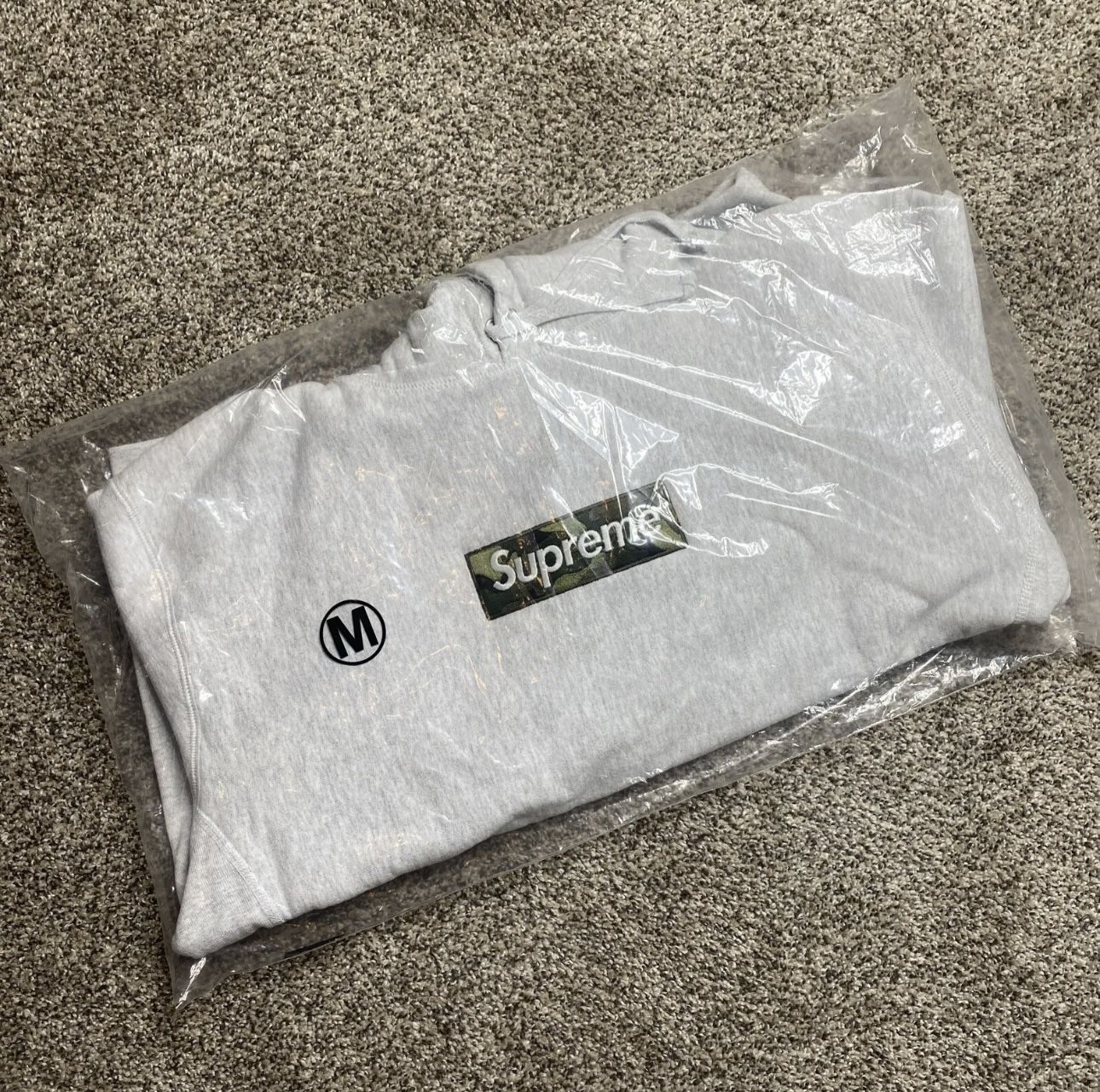 Supreme Box Logo Hooded Sweatshirt FW23 Ash Grey Size Medium !! Email Of Purchase Available❤️