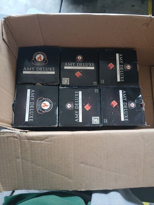 Amy Deluxe Coconut Charcoal