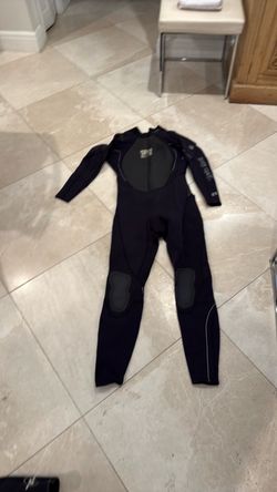 Mens Used Wetsuit BodyGlove  3/2MM