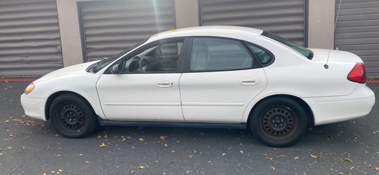 2003 Ford Taurus