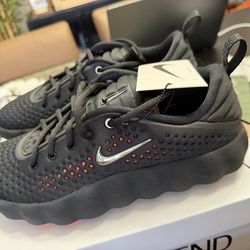 Nike Mind 002 black size 8.5 M new