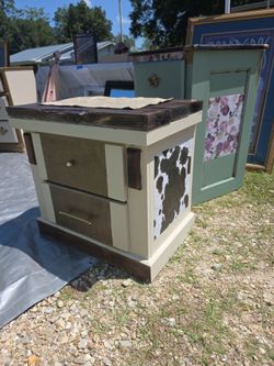 Cow night stand