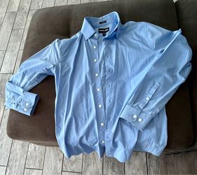 Men’s shirt size small