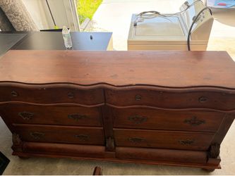 Solid Wood 9-Drawer Rustic Dresser