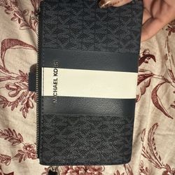 Michael Kors Double Zip Wallet