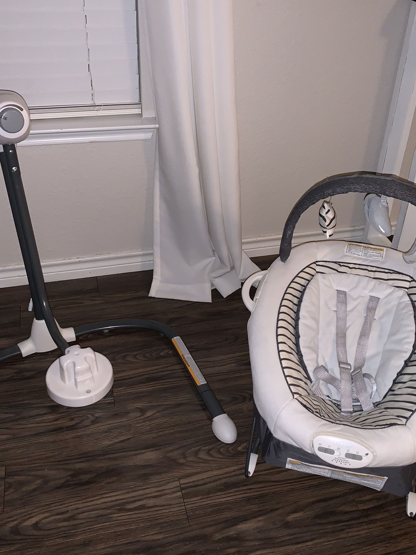 Graco Duet Sway LX Swing with Portable Bouncer