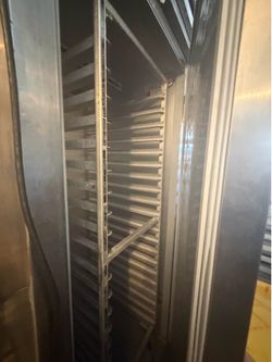 Commercial refrigerator