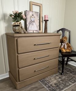 3 drawer solid wood dresser, Simmons Brand