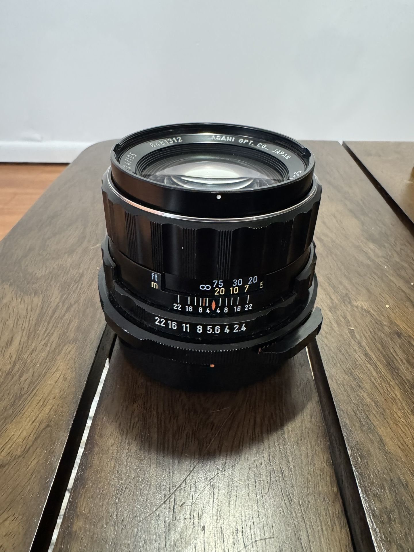 Pentax SMC Takumar 105mm 2.4 6x7 Lens