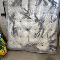 New King Paramount HD Super Duty Prestige Grand Euro Top Mattress – Sealed