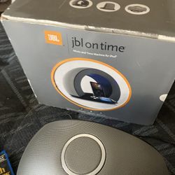 JBLON TIME  Comes With iPod 