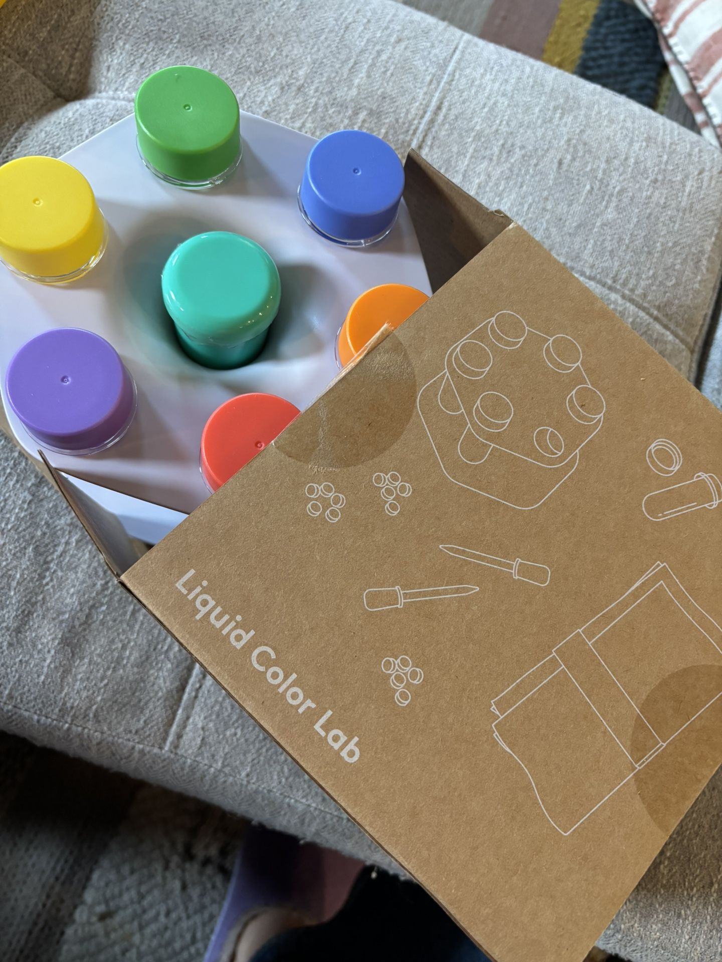 Lovevery Liquid Color Lab