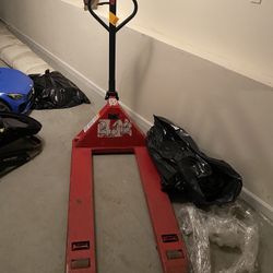 Palet Jack Like New 5500lb Capacity 