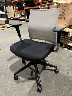 Office chair for sale hit me up for prices