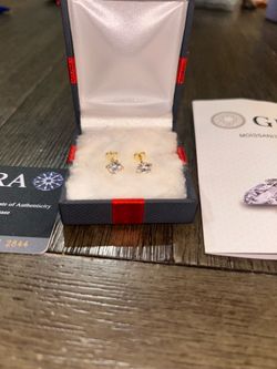 2ct Moissanite Stud Earrings - GRA Certified VVS1 - Sterling Silver - (New w/ Case)