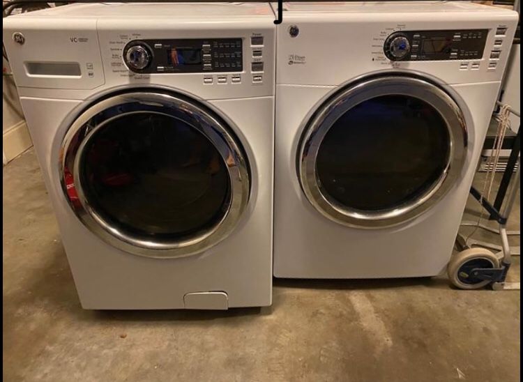 2019 matching front loader washer + electric dryer