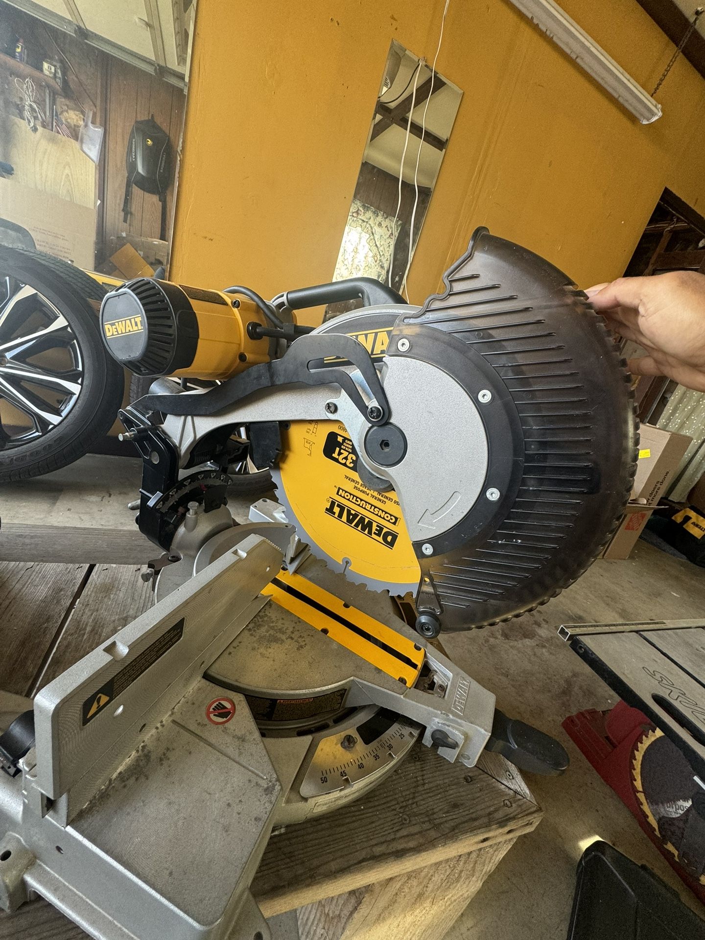Dewalt Miter Saw 12” New Blade