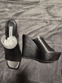 Steve Madden Wedges Size 10