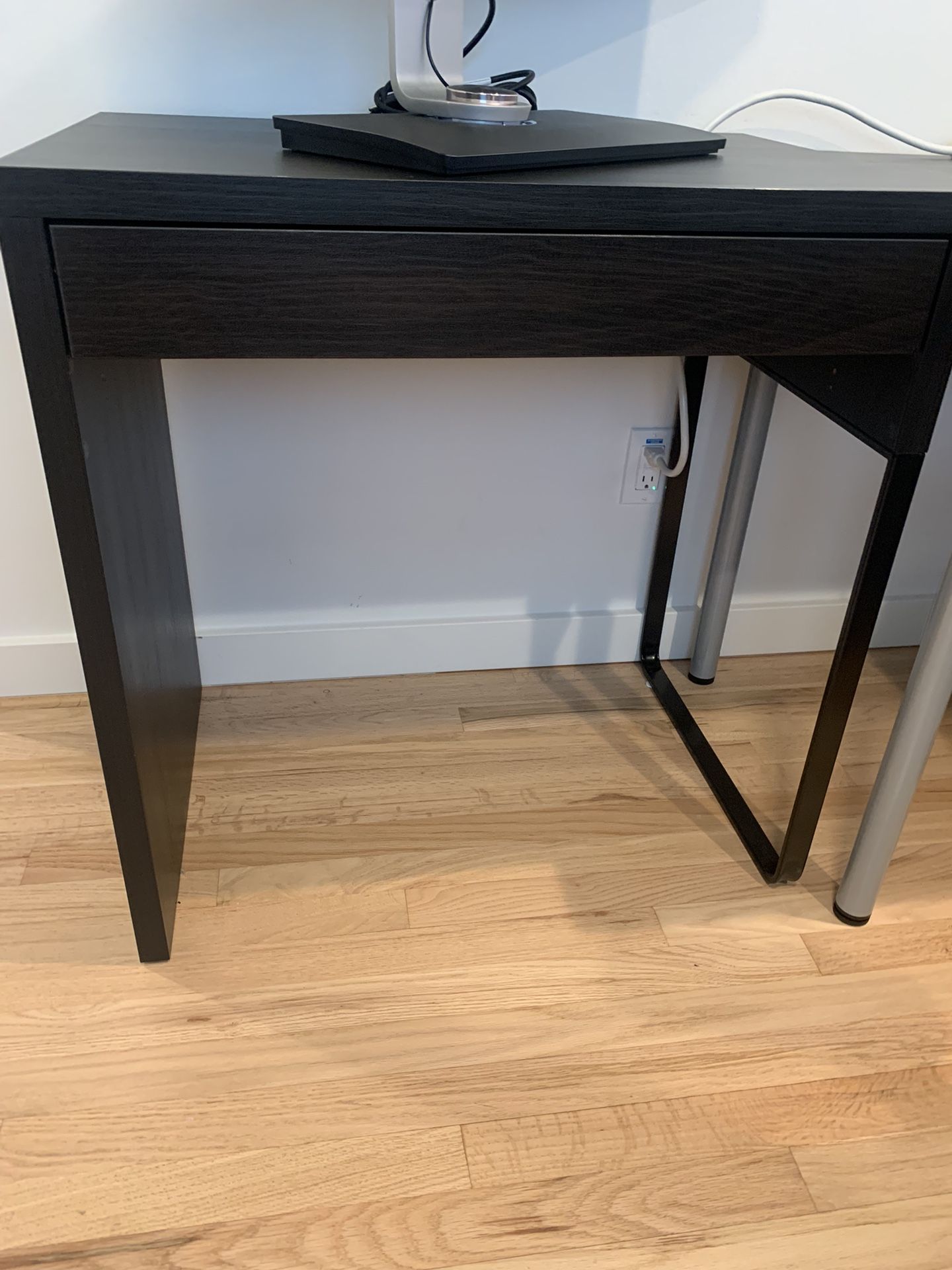 IKEA Micke Desk
