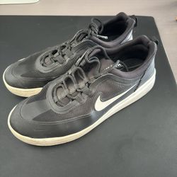 Nike SB Nyjah Free 2 - Men’s 8 - Black