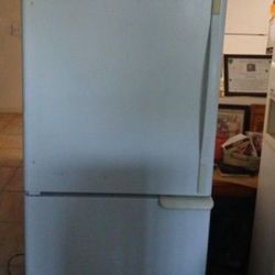 Amana Refrigerator 
