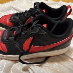 Kids 5 Black And Red Nikes