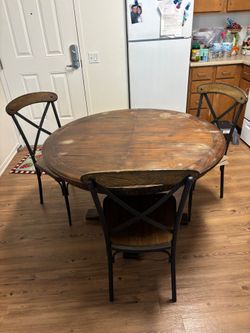 Wood round table