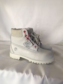 New Timberland boots for youth boys sz 13.5
