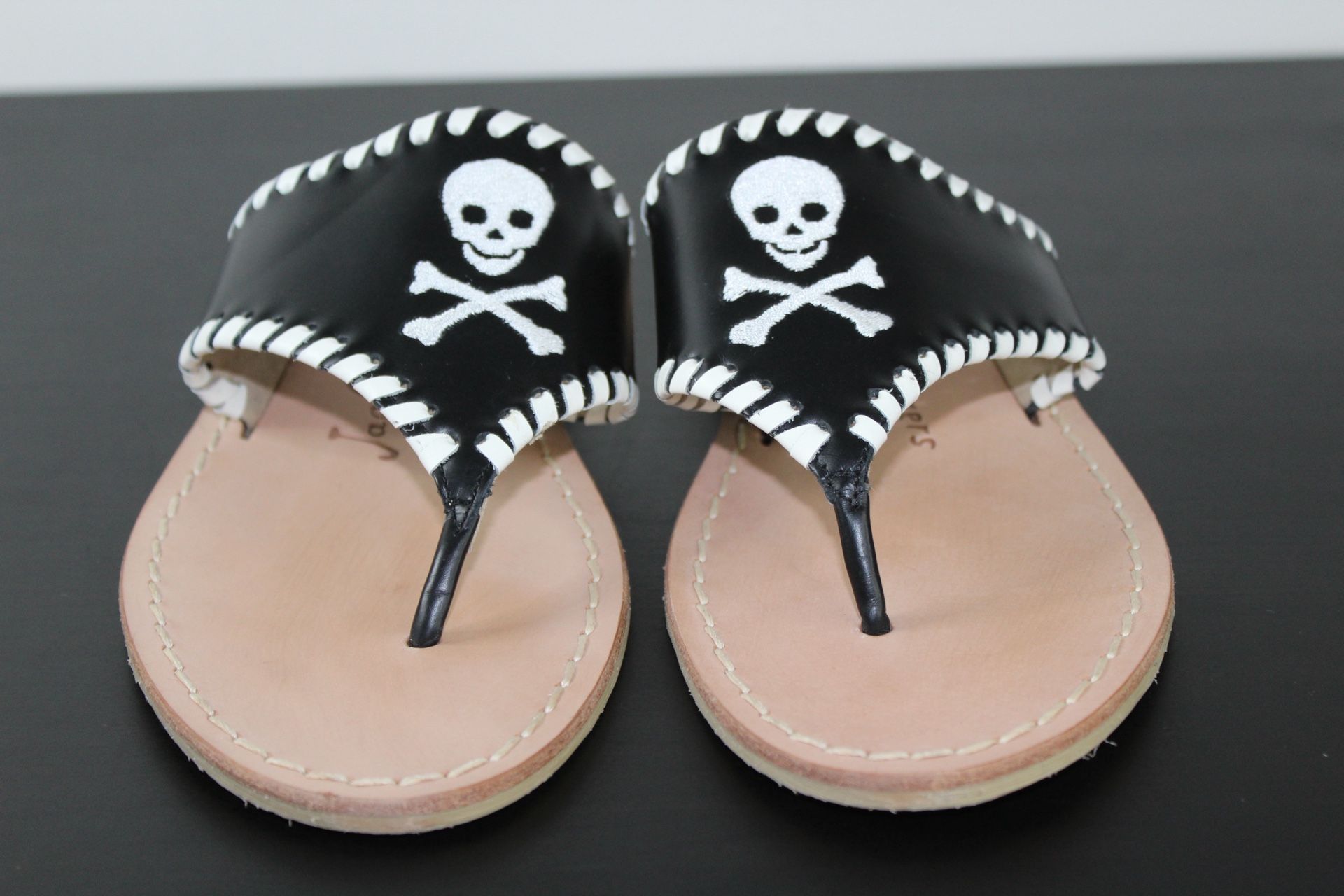 Jack Rogers Skull Pirates Black Sandal Women’s Size 8