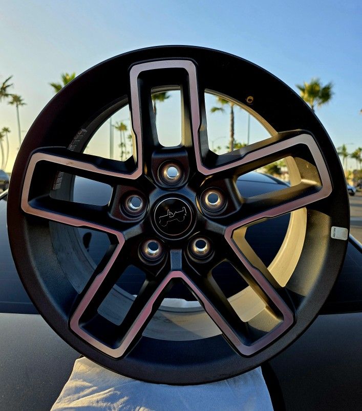 2025 Jeep Gladiator Single 17 Inch Mojave Rim