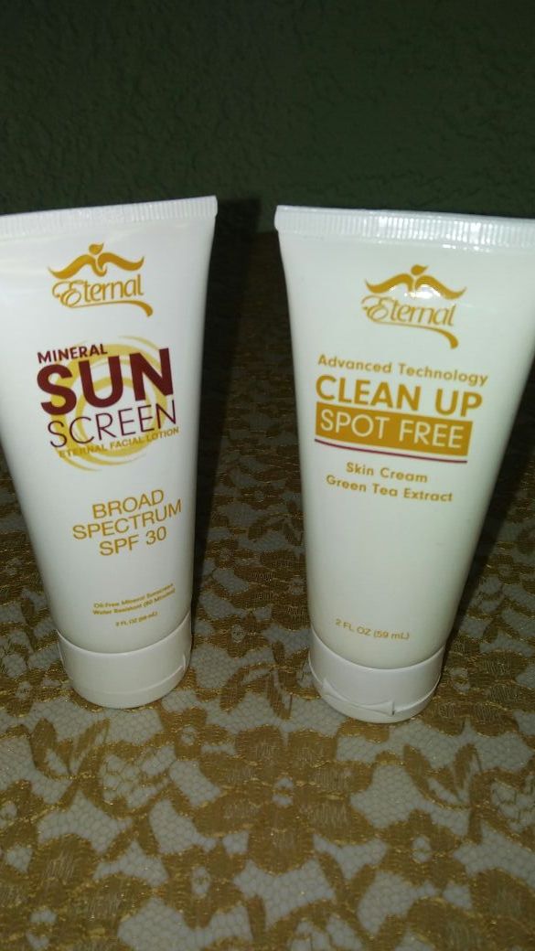 Eternal Sun creen & clean up spot free
